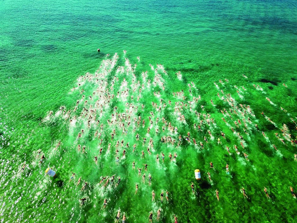 Kάτι τρέχει με τις Σπέτσες