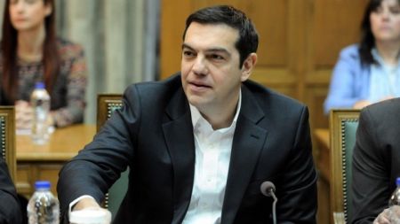 Ο Τσίπρας ζητά από τον Καμμένο να δεσμευθεί ότι ούτε καν θα σκεφτεί να ρίξει κυβέρνηση