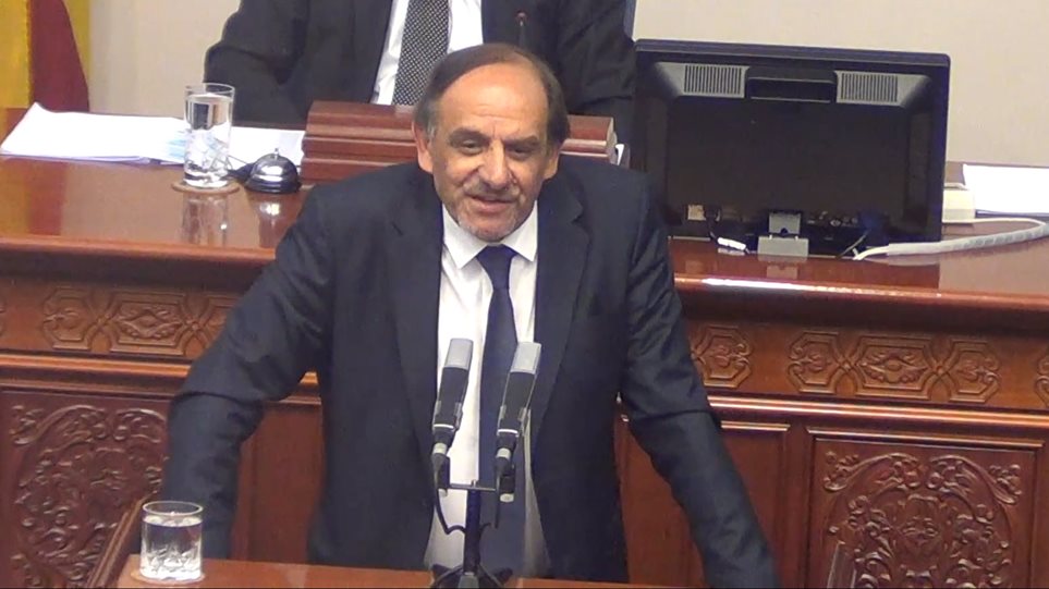 Βουλευτής της πΓΔΜ ευχαριστεί στα ελληνικά τον Αλέξη Τσίπρα