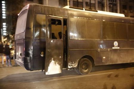 Αναβρασμός στην ΕΛ.ΑΣ μετά την επίθεση στο ΑΤ Ομονοίας – «Πετούσαν μολότοφ 4 λεπτά» λέει αυτόπτης μάρτυρας