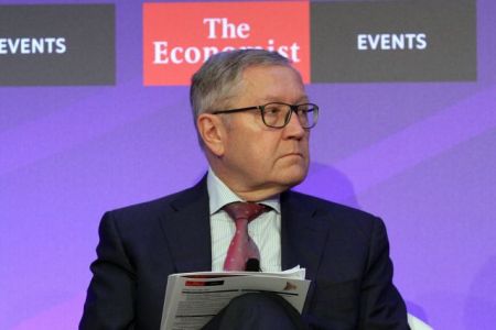 Ρέγκλινγκ:  Στο σωστό δρόμο η Ελλάδα αλλά να συνεχίσει τις μεταρρυθμίσεις