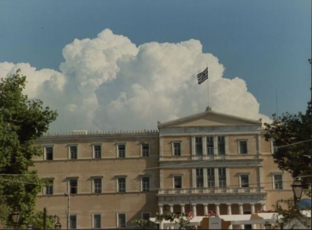 Οι σκοτεινές διαδρομές και ο έλεγχος των μυστικών κονδυλίων των υπουργείων