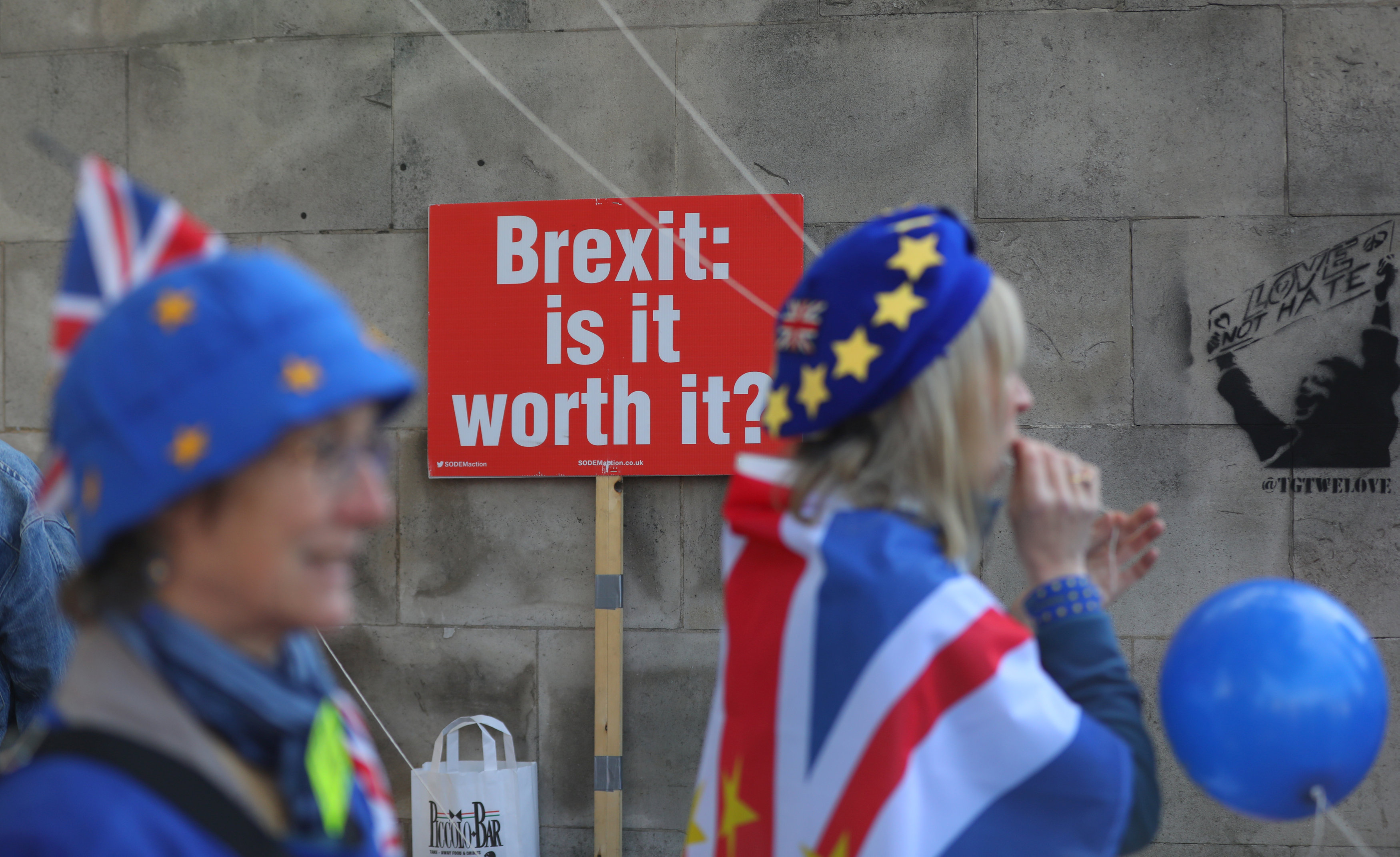 Βρετανοί ζητούν νέο δημοψήφισμα για το Brexit
