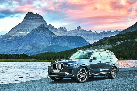 Διττή υπόσταση για την BMW X7