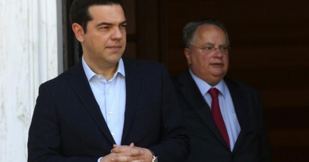 Ο Κοτζιάς παραδίδει στον Τσίπρα το ΥΠΕΞ : Φεύγω και είμαι ευτυχής – Κάναμε σοβαρό βήμα ελπίδας