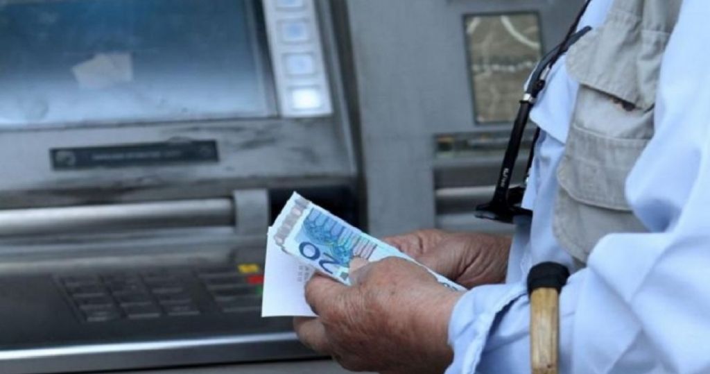 Γερμανός «σοφός» : Η μη περικοπή των συντάξεων θα στείλει λάθος μήνυμα στις αγορές