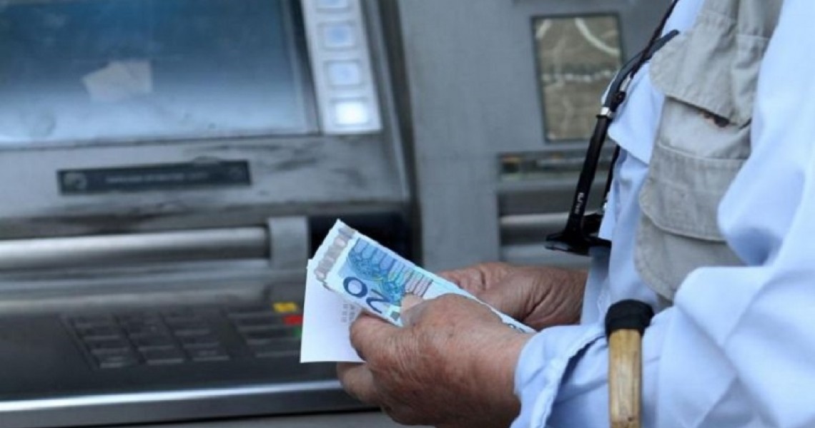 Γερμανός «σοφός» : Η μη περικοπή των συντάξεων θα στείλει λάθος μήνυμα στις αγορές