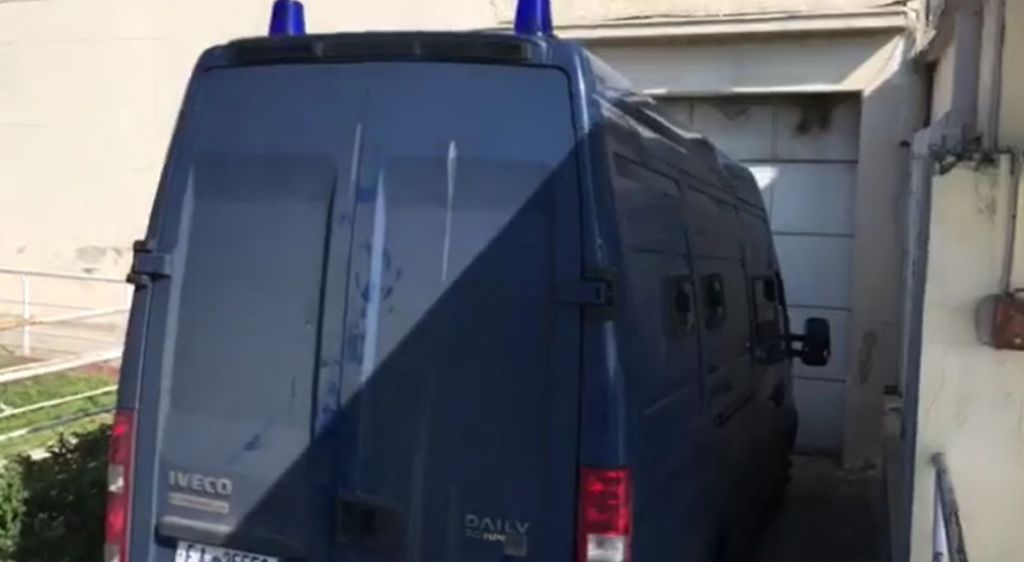 Στις γυναικείες φυλακές Κορυδαλλού το ζεύγος Παπαντωνίου – Μόνος στα κελιά της «17Ν» ο πρώην υπουργός  (video)