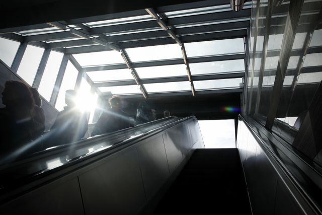 Κλειστός ο σταθμός Μετρό Αιγάλεω μετά από τηλεφώνημα για εκρηκτικό μηχανισμό σε φρεάτιο