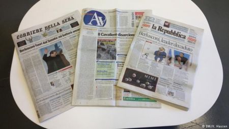 DW : Δύσκολο το έργο των δημοσιογράφων στην Ιταλία