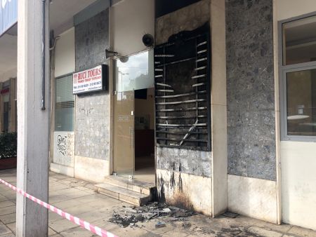 Μολότοφ σε ταξιδιωτικό γραφείο αλβανικών συμφερόντων στο Μεταξουργείο