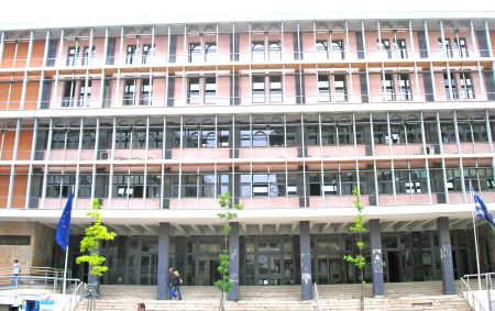 Ειρηνοδικείο Θεσσαλονίκης: Αντισυνταγματική η πλήρης κατάργηση 13ου και 14ου μισθού