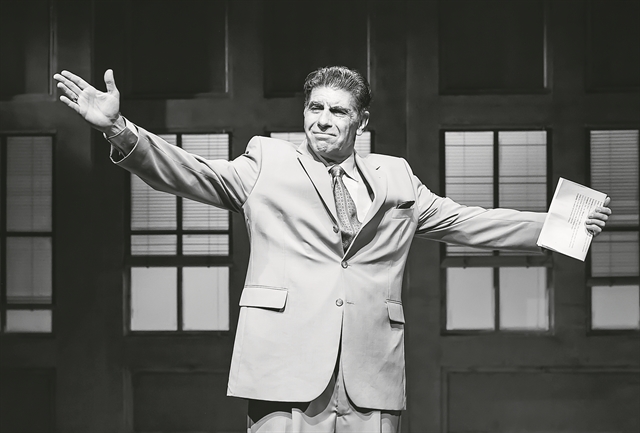 Γιάννης Μπέζος: «Ενοχλώ αυτούς που δεν εκτιμώ»