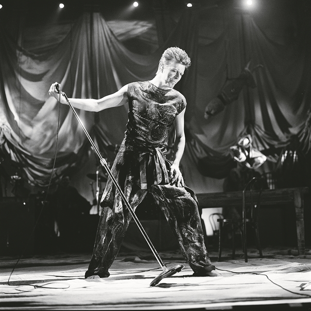 Ρισάρ Μπελιά: «Τραβάω φωτογραφίες με τα αφτιά μου»