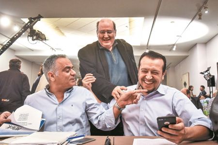 Ξεκαθάρισμα λογαριασμών «διά χειρός» Ν. Παππά