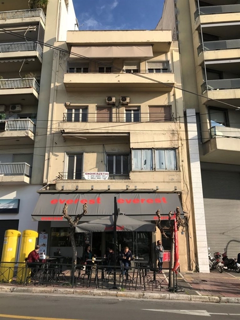 Η πολυκατοικία όπου παραδόθηκαν Αθήνα και Πειραιάς στους Γερμανούς