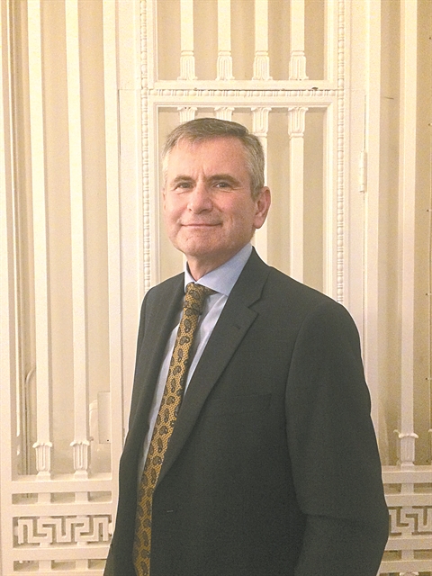 Τομ Ντάουντλ: «Εγκληματικά δίκτυα εκμεταλλεύονται τους μετανάστες»