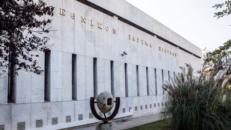 Μάχη κατά της «ελληνικής παθογένειας»