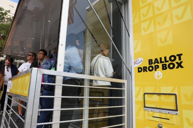 «Μάχη» μέχρι τέλους για τις ενδιάμεσες εκλογές στις ΗΠΑ