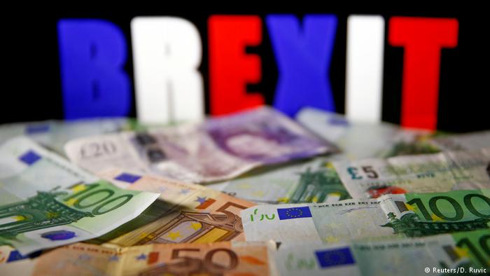 DW: Ξέπλυμα χρήματος μέσω της καμπάνιας για το Brexit;