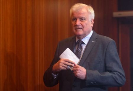 Γερμανία: Αποπέμπεται τελικά ο Χανς Γκέοργ Μάασεν