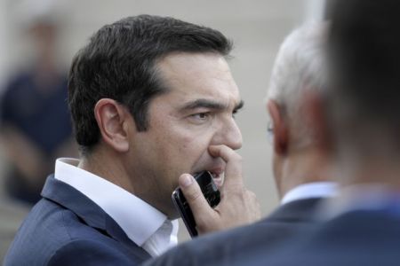 Επαφές με Τραμπ, Πούτιν, Μέρκελ και Ερντογάν ο Τσίπρας στο Παρίσι