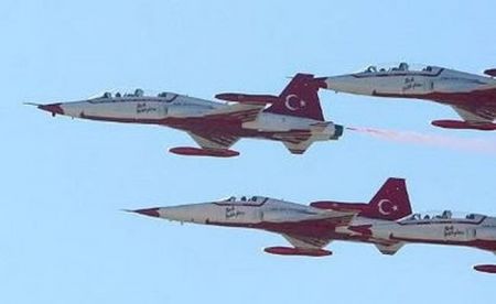 Αλλεπάλληλες και καθημερινές οι παραβιάσεις των τουρκικών αεροσκαφών στο Αιγαίο