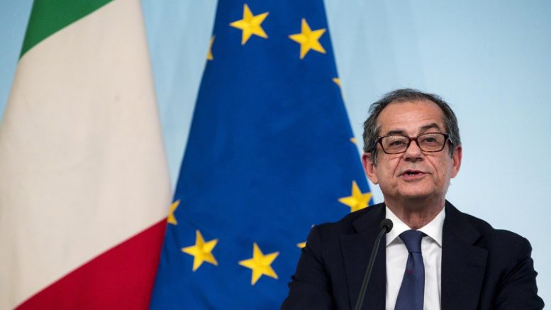 Ιταλός ΥΠΟΙΚ: Διαφωνούμε με την Κομισιόν, αλλά ο διάλογος μπορεί να συνεχιστεί