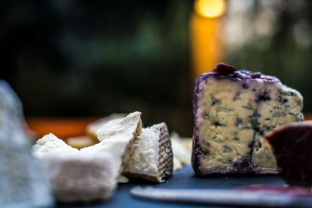 Eνας κόσμος τυριών και αλλαντικών