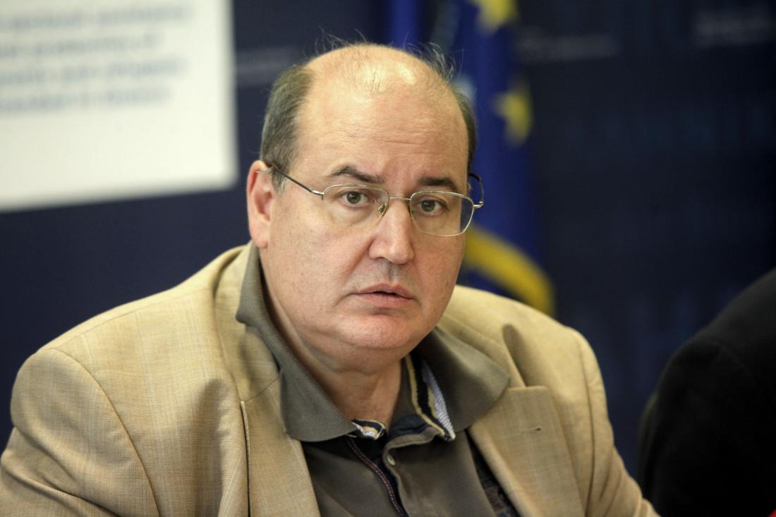 Νίκος Φίλης: Όχι σε μεσοβέζικες λύσεις και γαλαντομίες με την Εκκλησία