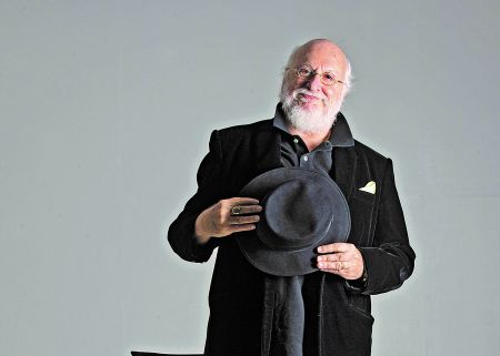 Διονύσης Σαββόπουλος: «Με παρασύρουν συχνά τα συναισθήματά μου»