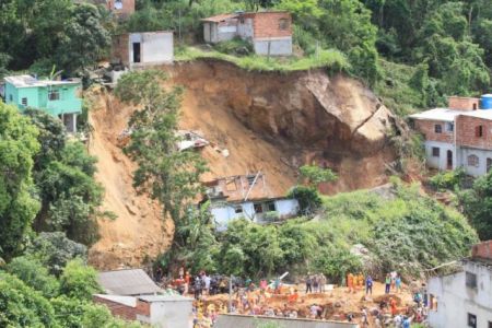 Ρίο ντε Τζανέιρο: Εννέα νεκροί από κατολίσθηση