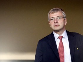 Ελεύθερος και δίχως υποχρέωση να παραμείνει στο Μονακό ο Ντμίτρι Ριμπολόβλεφ επέστρεψε στη Μόσχα