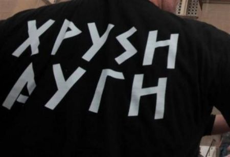 Τάγμα εφόδου της Χρυσής Αυγής στο σταθμό του Μετρό στο Μοναστηράκι