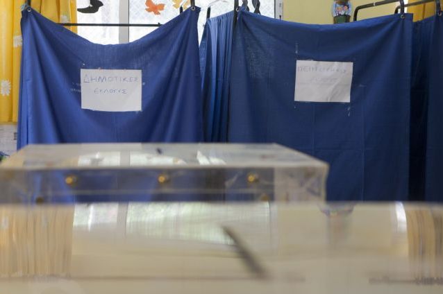 Τρέχουν για τετραπλές κάλπες και 12.000 νέα εκλογικά τμήματα | tovima.gr