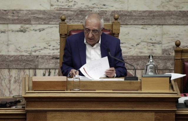 Με πρωτοβουλία του Ν. Κακλαμάνη και όχι διακομματική συμφωνία η τήρηση ενός λεπτού σιγής για τον Κατσίφα