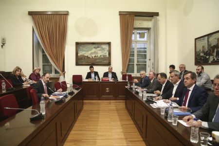 Βορίδη – Σαλμά «δείχνει» το πόρισμα της Εξεταστικής Επιτροπής της Βουλής για τις αρθροσκοπήσεις