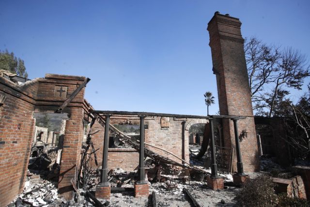 Στους 42 οι νεκροί, 228 οι αγνοούμενοι από τις ανεξέλεγκτες πυρκαγιές στην Καλιφόρνια