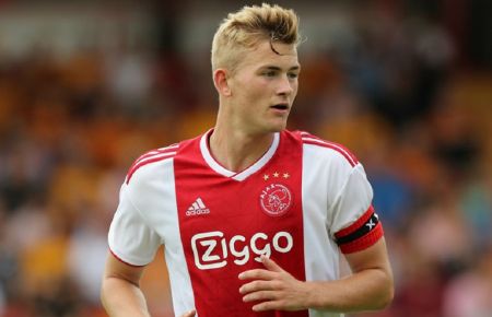 Κούμαν: «Ο Ντε Λιχτ θα φύγει σύντομα από τον Άγιαξ»