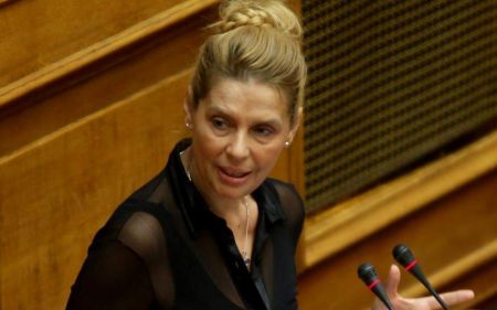 Παπακώστα: Κάποιοι αρνούνται να διαβούν τον Ρουβίκωνα και να συμπεριφερθούν υπεύθυνα