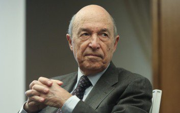 Διατάχθηκε άνοιγμα λογαριασμών του Κώστα Σημίτη