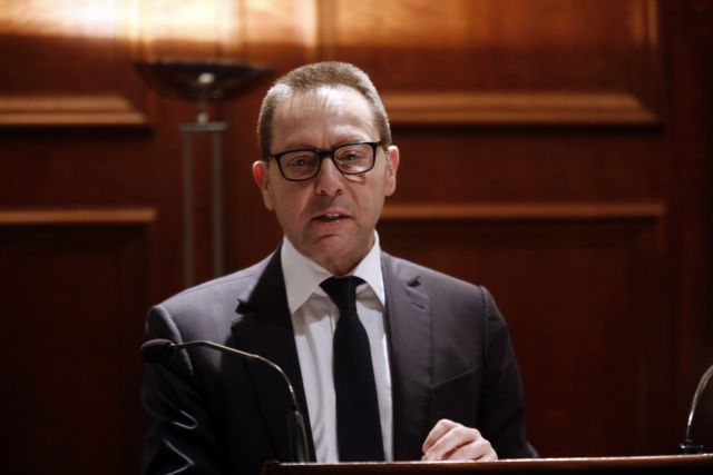 Στουρνάρας: Τα capital controls θα αρθούν πλήρως στα μέσα του 2019