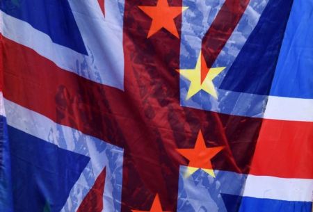 Brexit: Η Μέι εξασφάλισε την πλειοψηφία αλλά δεν αποκλείεται πρόταση δυσπιστίας από τους διαφωνούντες