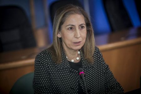 Την αύξηση του Δημοσίου κατά 15.500 θέσεις προανήγγειλε η Ξενογιαννακοπούλου