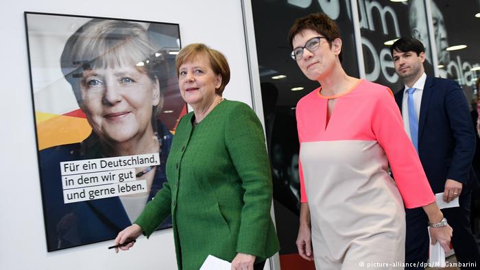 Deutshe Welle: Προβάδισμα της «εκλεκτής» της Μέρκελ