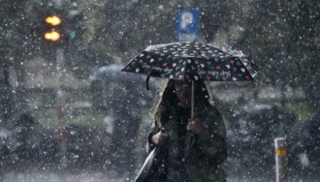 Σαββατοκύριακο με βροχές, θυελλώδεις ανέμους και χιόνια