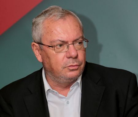 Μαλέλης: Ο Βερναρδάκης γίνεται τιμητής της λαϊκής δεξιάς