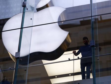 Wall Street: «Βουλιάζουν» Apple, Amazon και Facebook