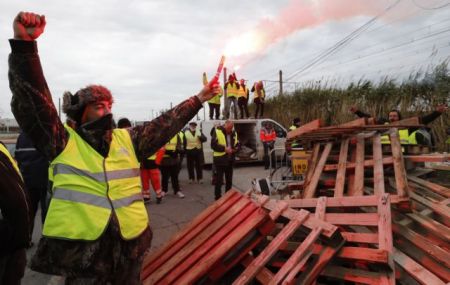 Γαλλία: Τρίτη ημέρα κινητοποιήσεων των «κίτρινων γιλέκων»