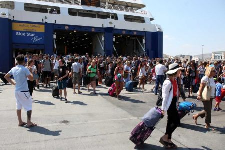 Η αύξηση των καυσίμων πιθανά να αυξήσει τις τιμές των ακτοπλοϊκών εισιτηρίων